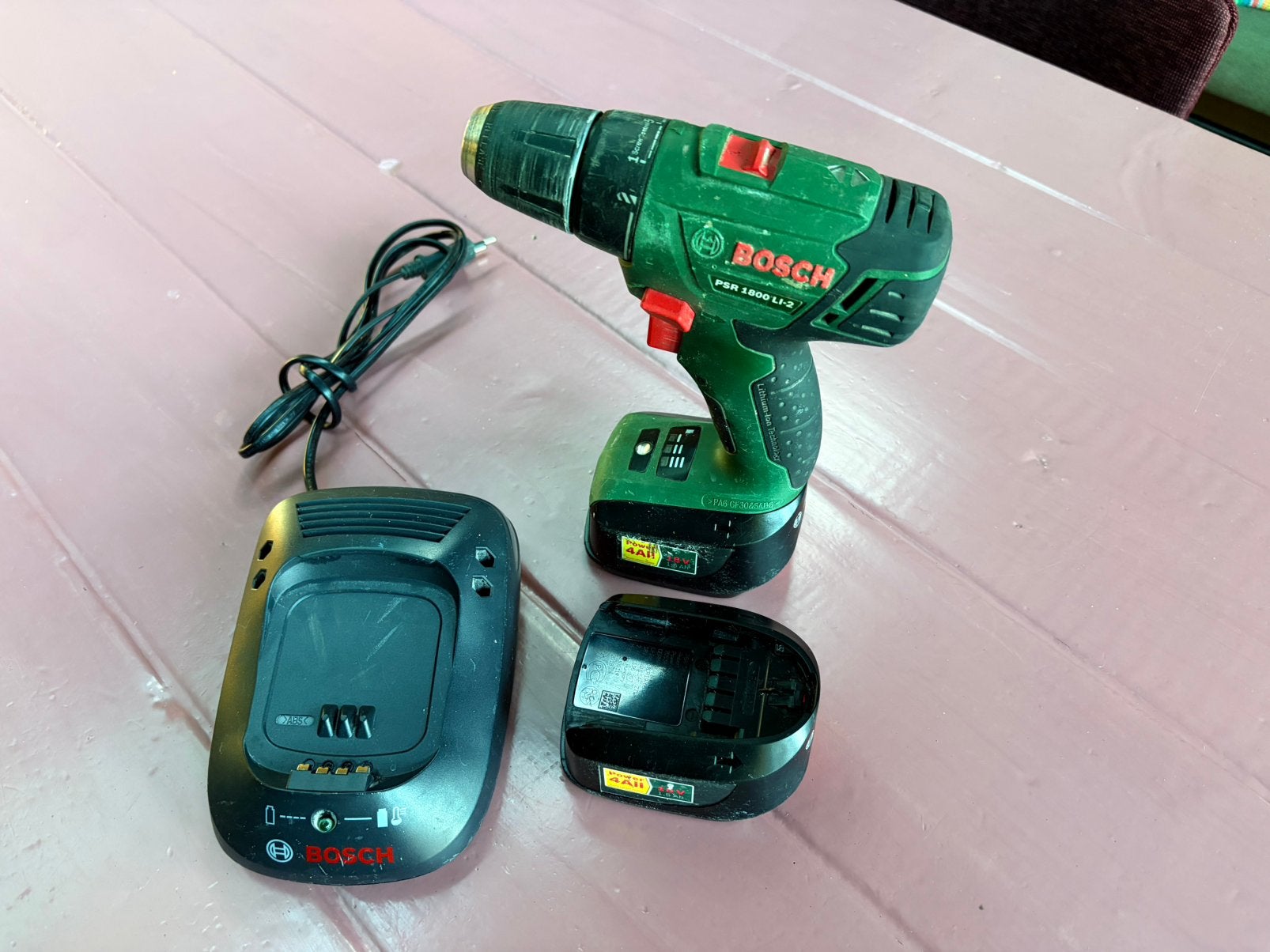 Bosch PSR 1800 LI-2 accu boormachine, Ophalen of Verzenden, Gebruikt, Boor- en Schroefmachine, Variabele snelheid