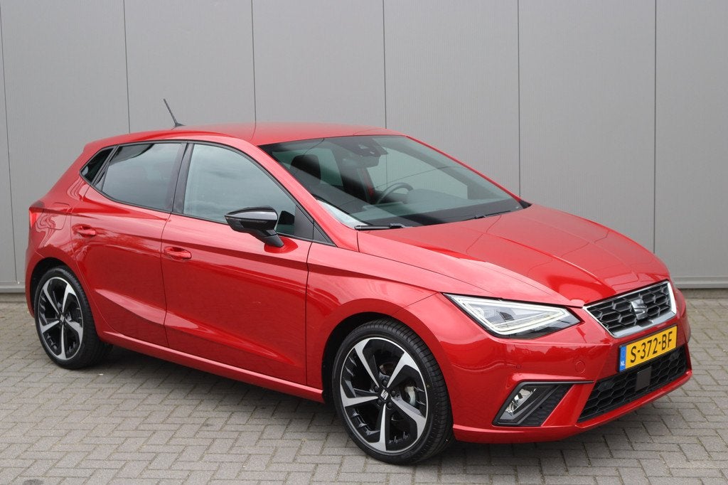 SEAT Ibiza 95PK EcoTSI FR Business Intense Navigatie/Camera/, Auto's, Seat, 12 maanden, Euro 6, Ibiza, Origineel Nederlands