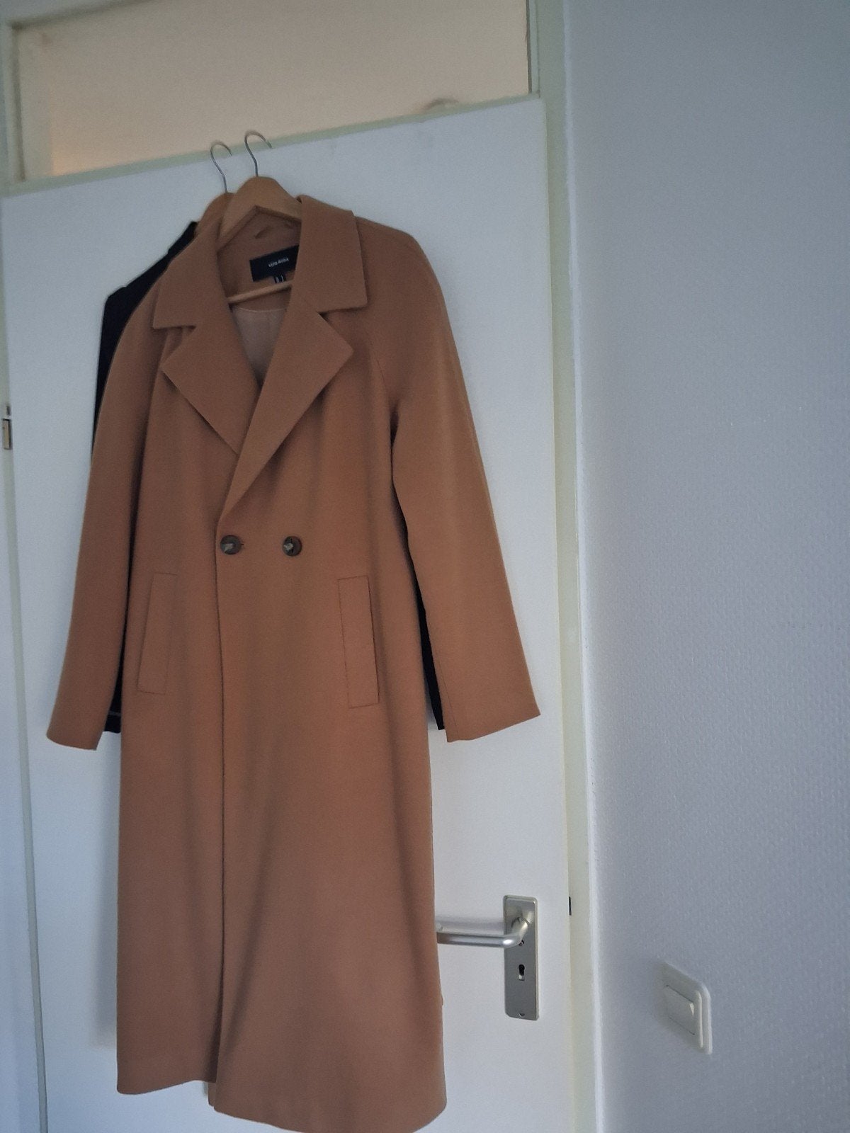 fijne  half lange mantel mt 38, Ophalen, Zo goed als nieuw, Maat 38/40 (M), Beige
