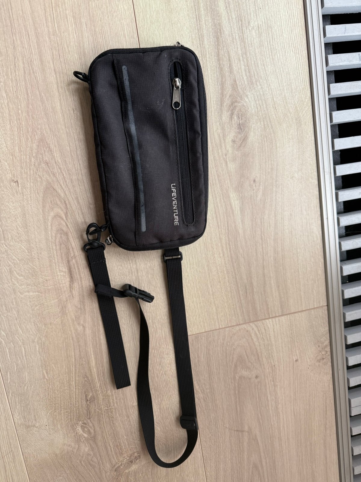 Zwart Lifeventure reistasje / nektasje, Zwart, Minder dan 40 cm, Minder dan 35 cm, Zo goed als nieuw