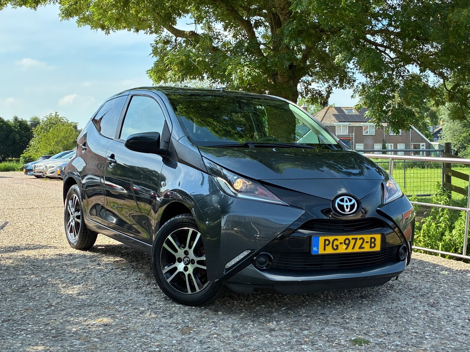 Toyota Aygo 1.0 VVT-i x-play | 5-Deurs + Airco nu € 6.750,, Voorwielaandrijving, Euro 5, Stof, Gebruikt