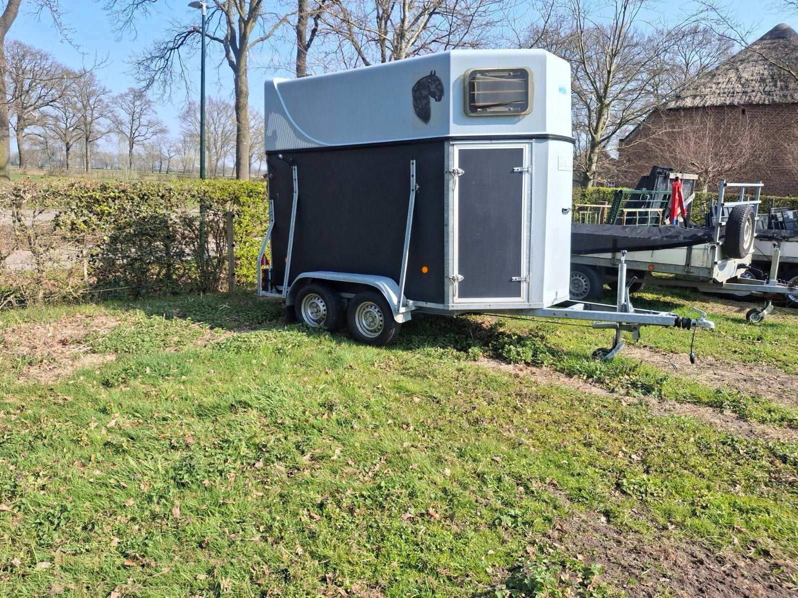 te koop 2 paards wesco trailer, Dieren en Toebehoren, Paarden en Pony's | Trailers en Aanhangwagens, Ophalen, Gebruikt, Hout