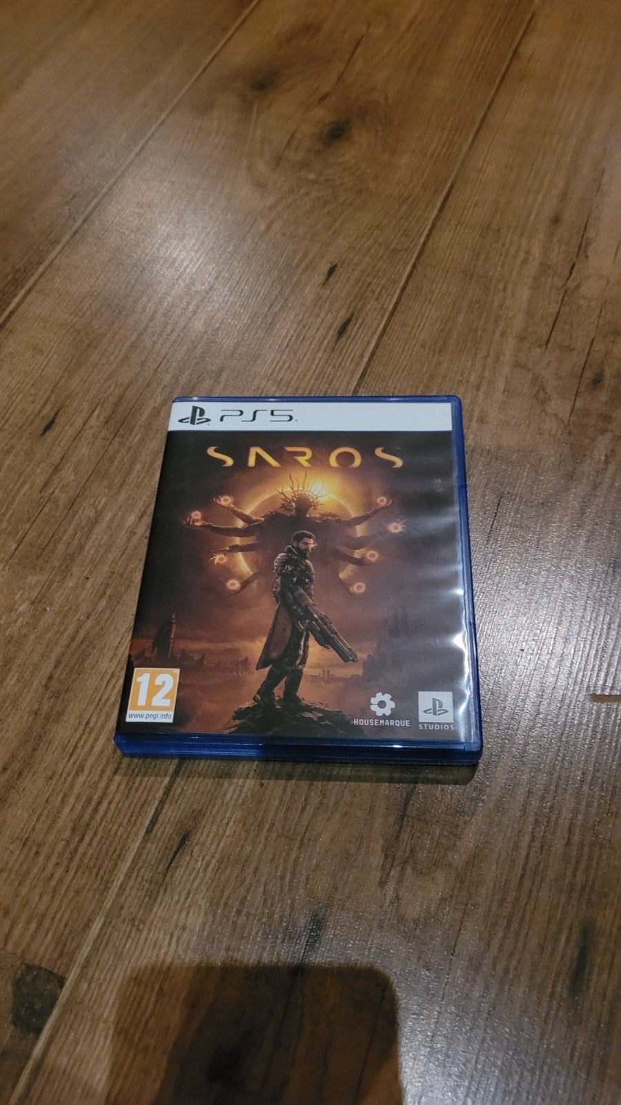 Saros PS5 - Actie-avontuur van Housemarque, 1 speler, Zo goed als nieuw, Vanaf 12 jaar, Ophalen