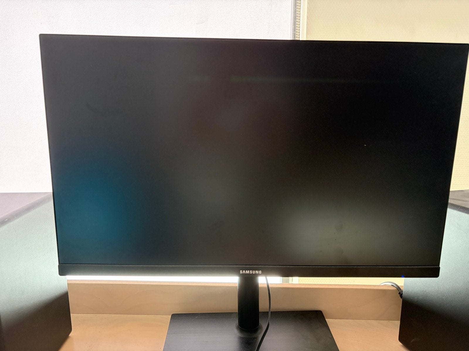 Samsung 24 inch monitor - QHD, HDMI, DisplayPort, Computers en Software, Monitoren, In hoogte verstelbaar, Zo goed als nieuw, 61 t/m 100 Hz