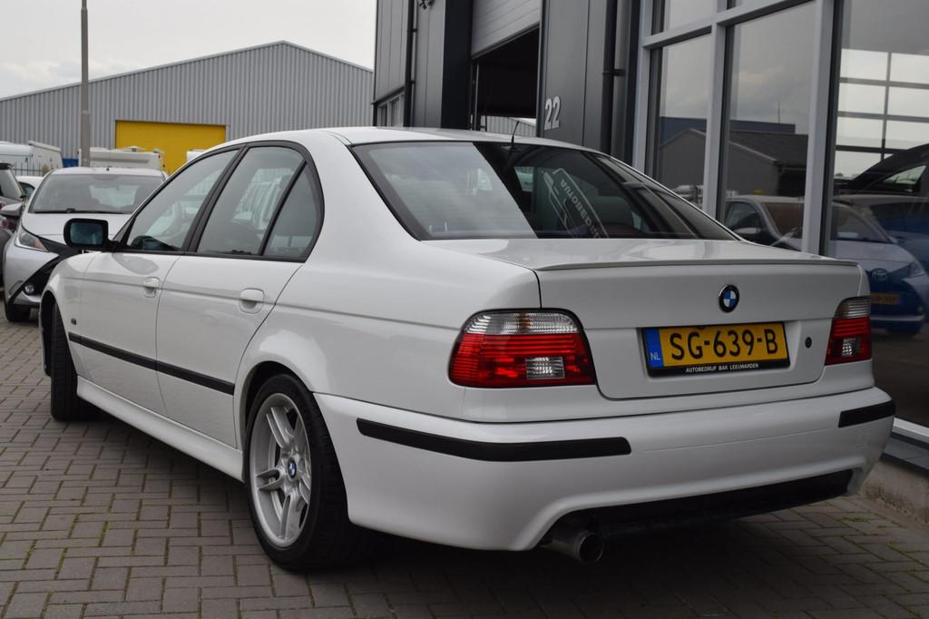BMW 5-serie 525i M-Sport | Automaat | Clima | Cruise | APK 5, Automaat, Achterwielaandrijving, Gebruikt, Zwart