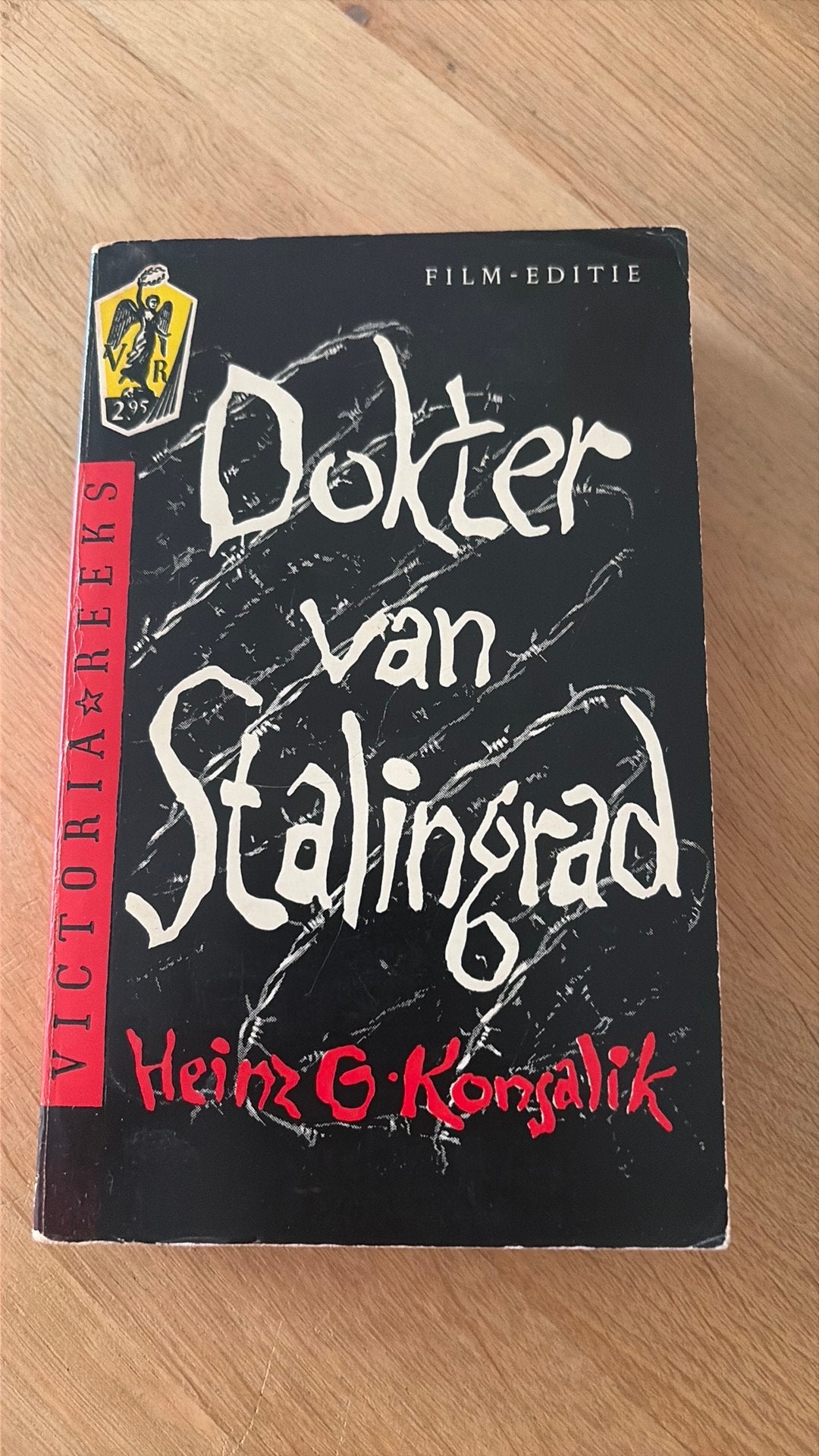 Dokter van Stalingrad - Heinz G. Konsalik, Ophalen of Verzenden, Gelezen, Europa overig
