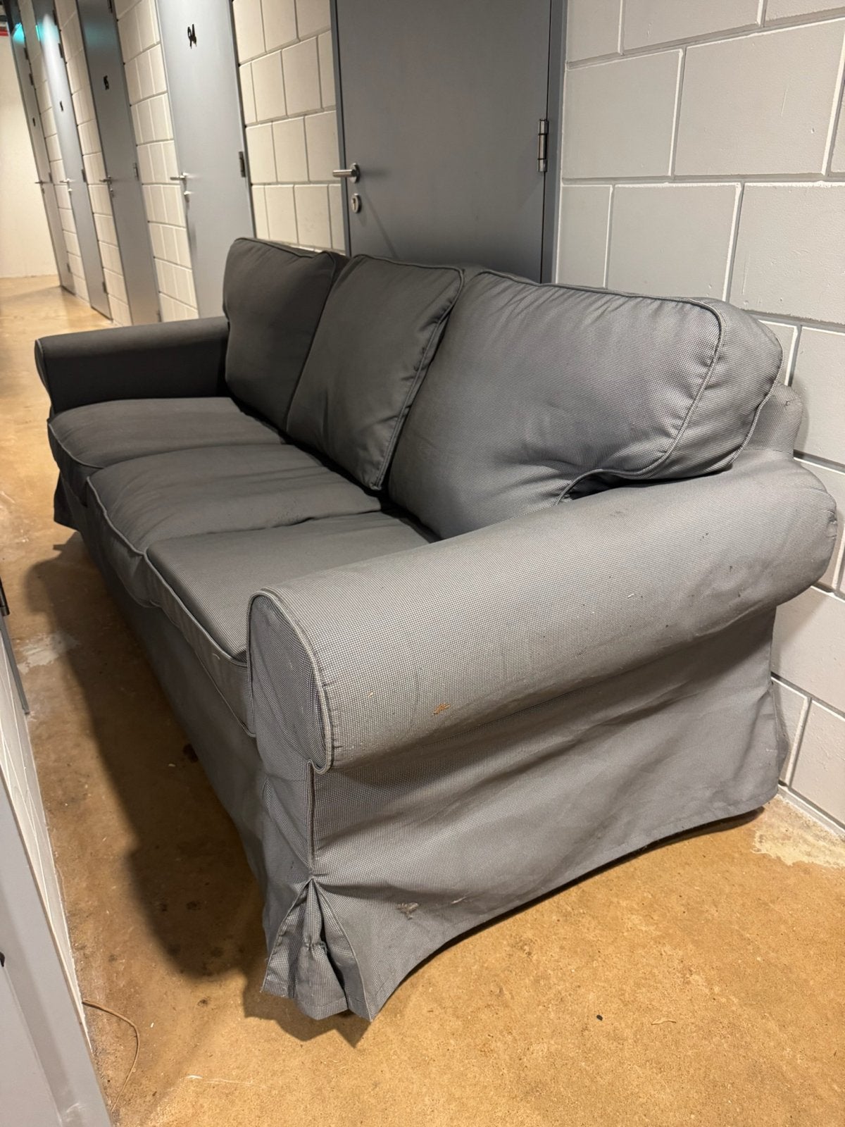 IKEA EKTORP 3-zitsbank (Hakebo donkergrijs), Ophalen, Gebruikt, Driepersoons, 75 tot 100 cm