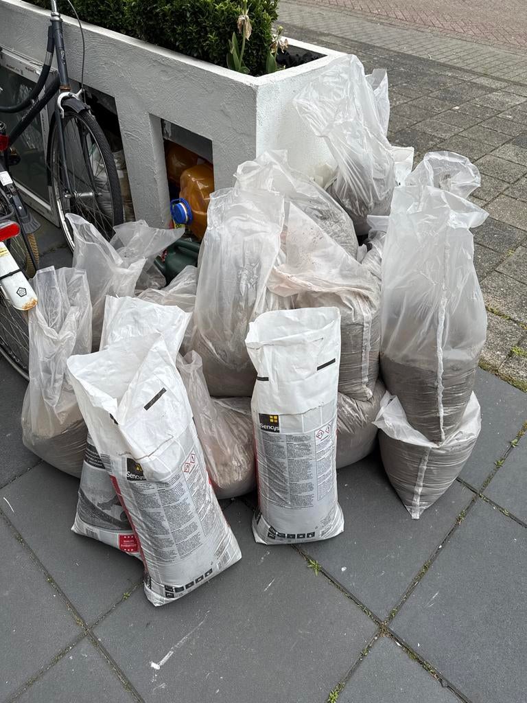 Gratis af te halen zand in zakken (ca. 20kg per zak), Tuin en Terras, Zand, Ophalen, Gebruikt, Ophoogzand