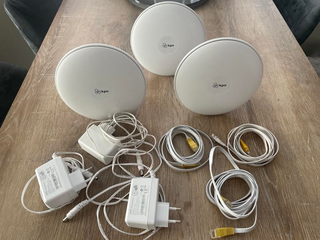 KPN SuperWifi punten (3 stuks) met adapters en kabels, Ophalen of Verzenden, Zo goed als nieuw, Router