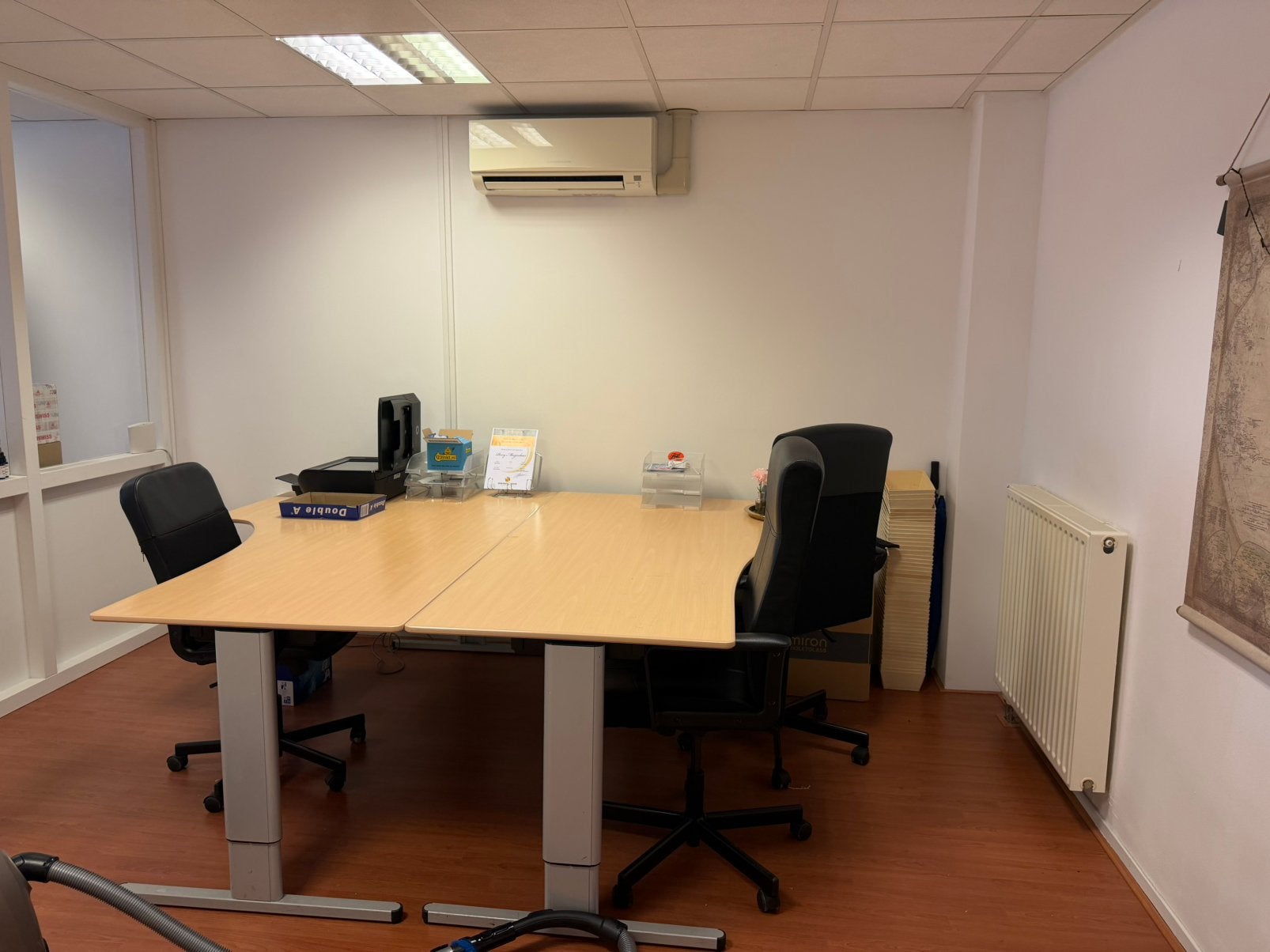 Grote kantoor bureau’s 2 stuks, Huizen en Kamers