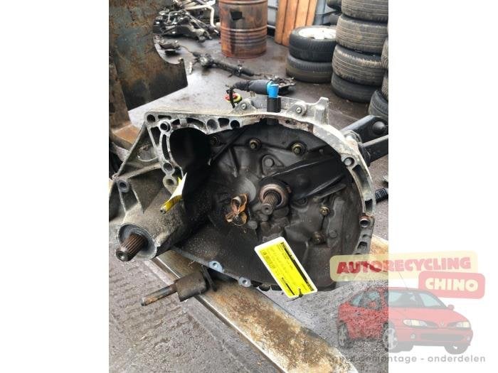 Versnellingsbak van een Renault Megane, Auto-onderdelen, Ophalen, Gebruikt, -, Renault