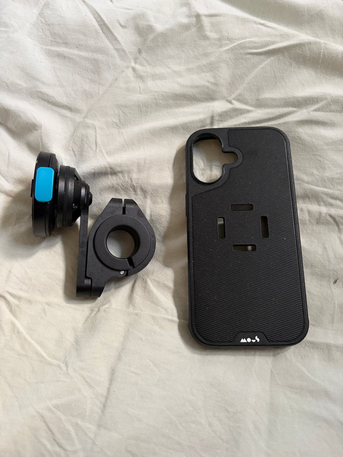 Mous Intralock houder en iPhone 17 hoesje, Kunststof, IPhone 17, Zwart, Overige merken