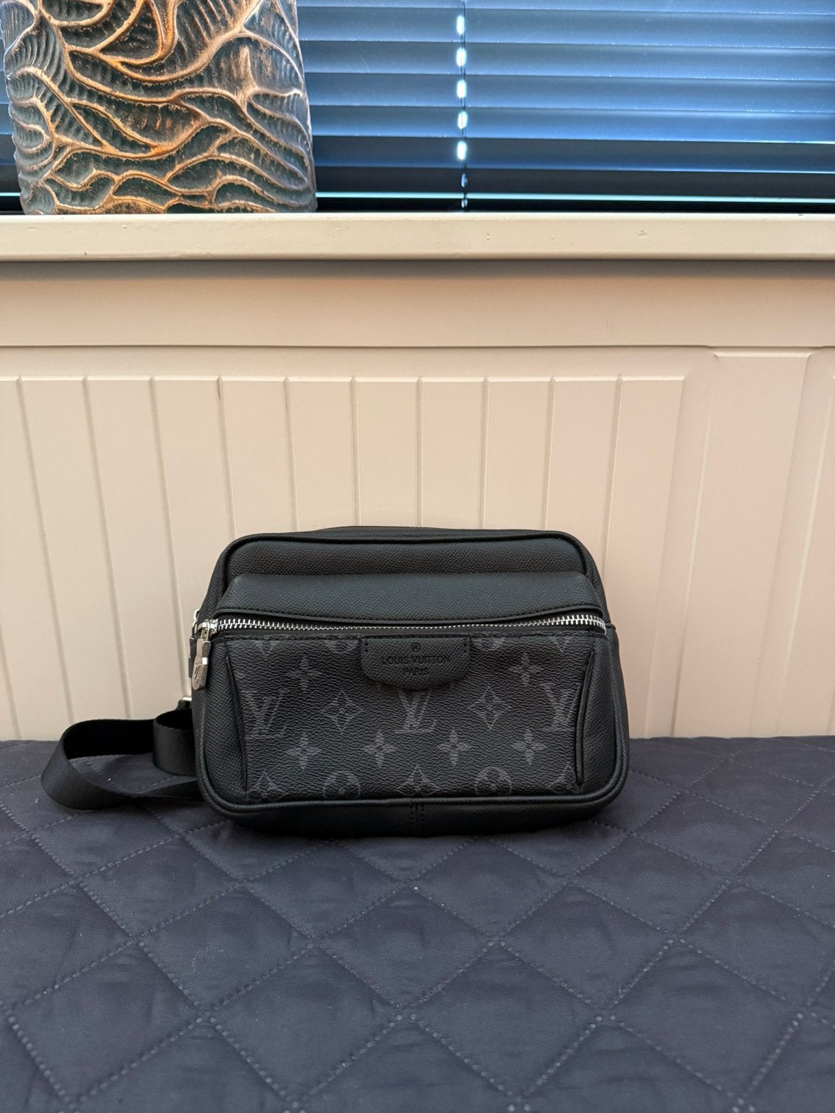 Louis Vuitton bumbag, Ophalen of Verzenden, Zo goed als nieuw