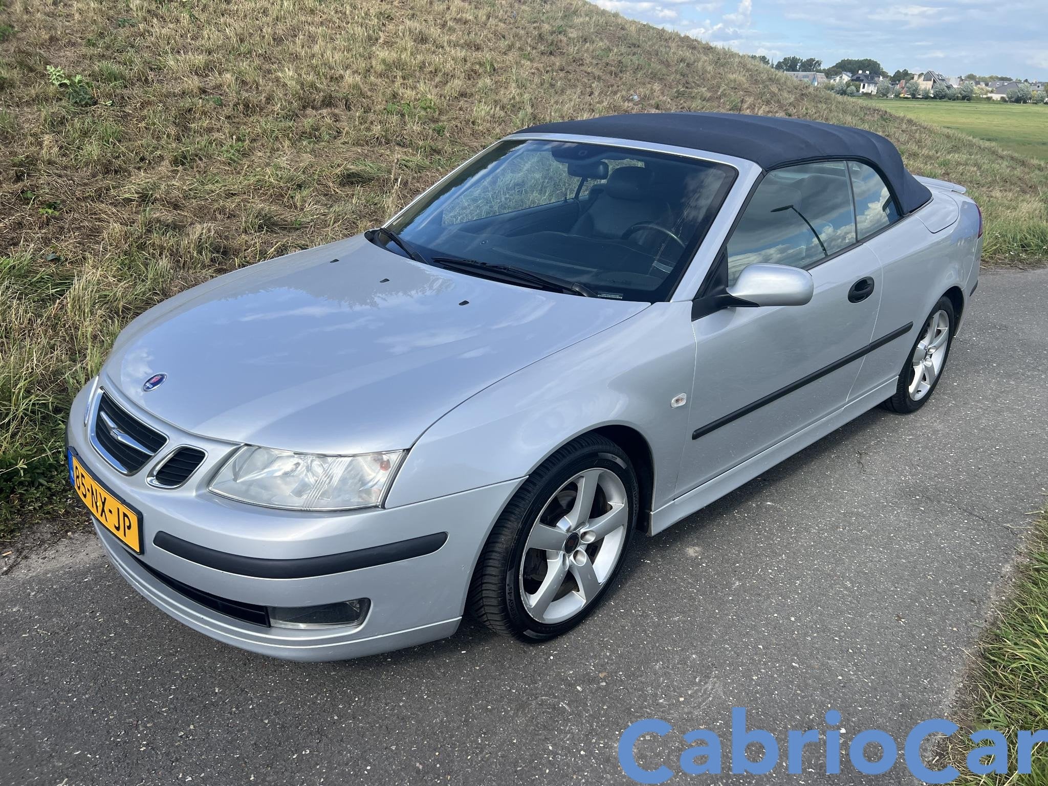 Saab 9-3 Cabrio 2.0t Vector Ned auto NAP GARANTIE, Auto's, 1998 cc, Gebruikt, Parkeersensor, 4 cilinders