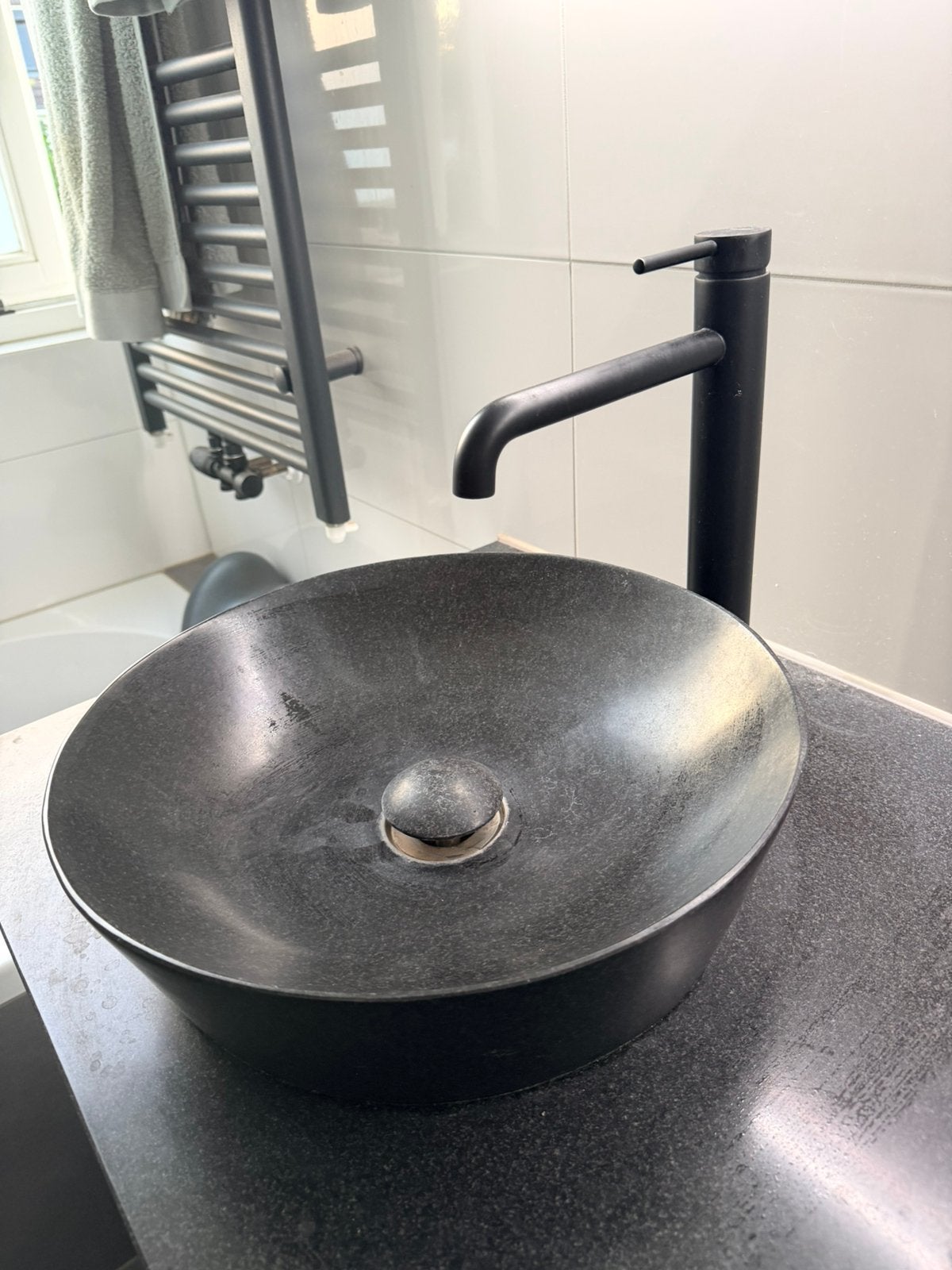 Blaufoss Round matzwart kranen + Balmani natuurstenen wasbak, Ophalen, Zo goed als nieuw
