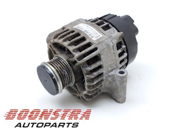 Dynamo van een Opel Combo (Combo 12-), Gebruikt, -, -, Opel