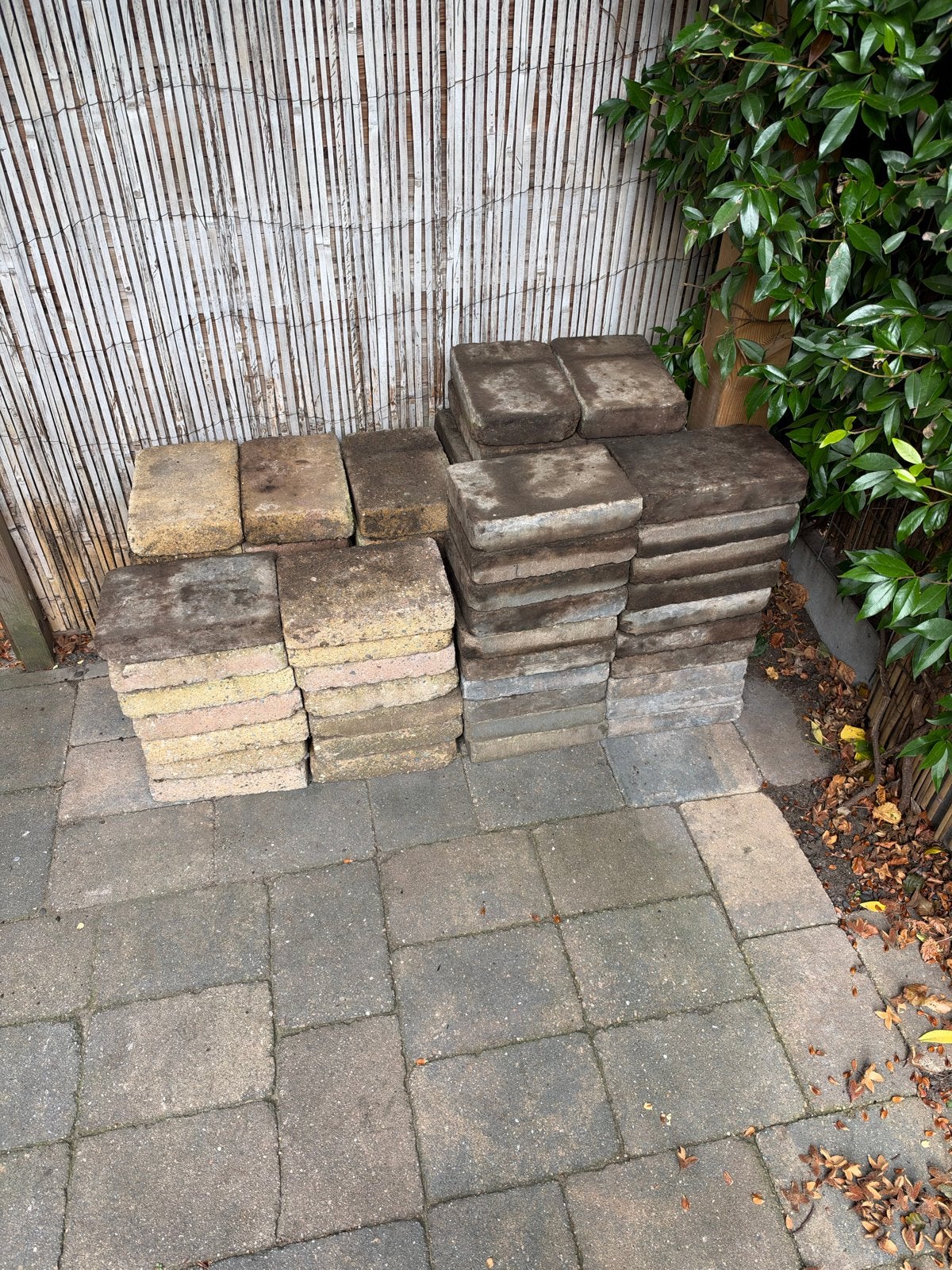 Gratis Ophalen: Getrommelde Bont Gekleurde Stenen 20x30cm, Ophalen, Gebruikt, Klinkers, Minder dan 5 m²