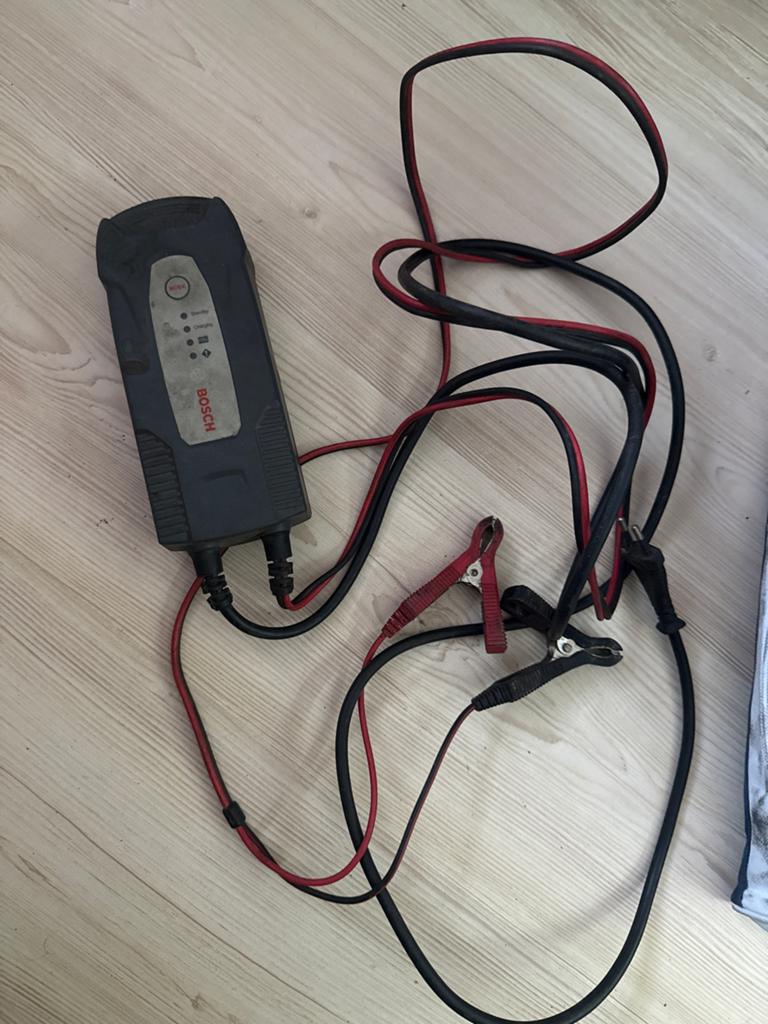 Bosch C1 Acculader 12V Loodzuur Accu's, Ophalen of Verzenden, Gebruikt