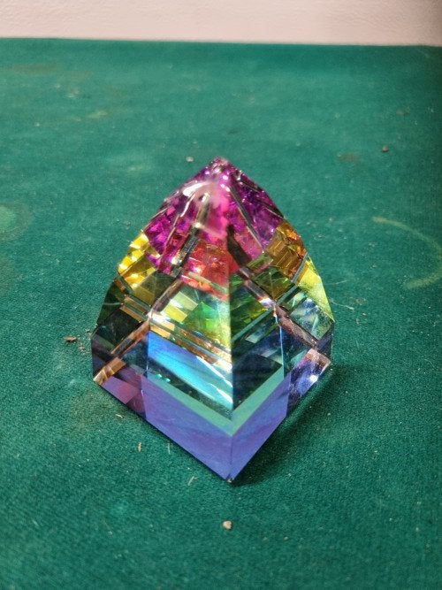 swarovski cristal piramide gekleurd, Ophalen of Verzenden, 'T Olde Gre-j, Info@toldegrej.nl, Endepoelstraat 20f Didam
