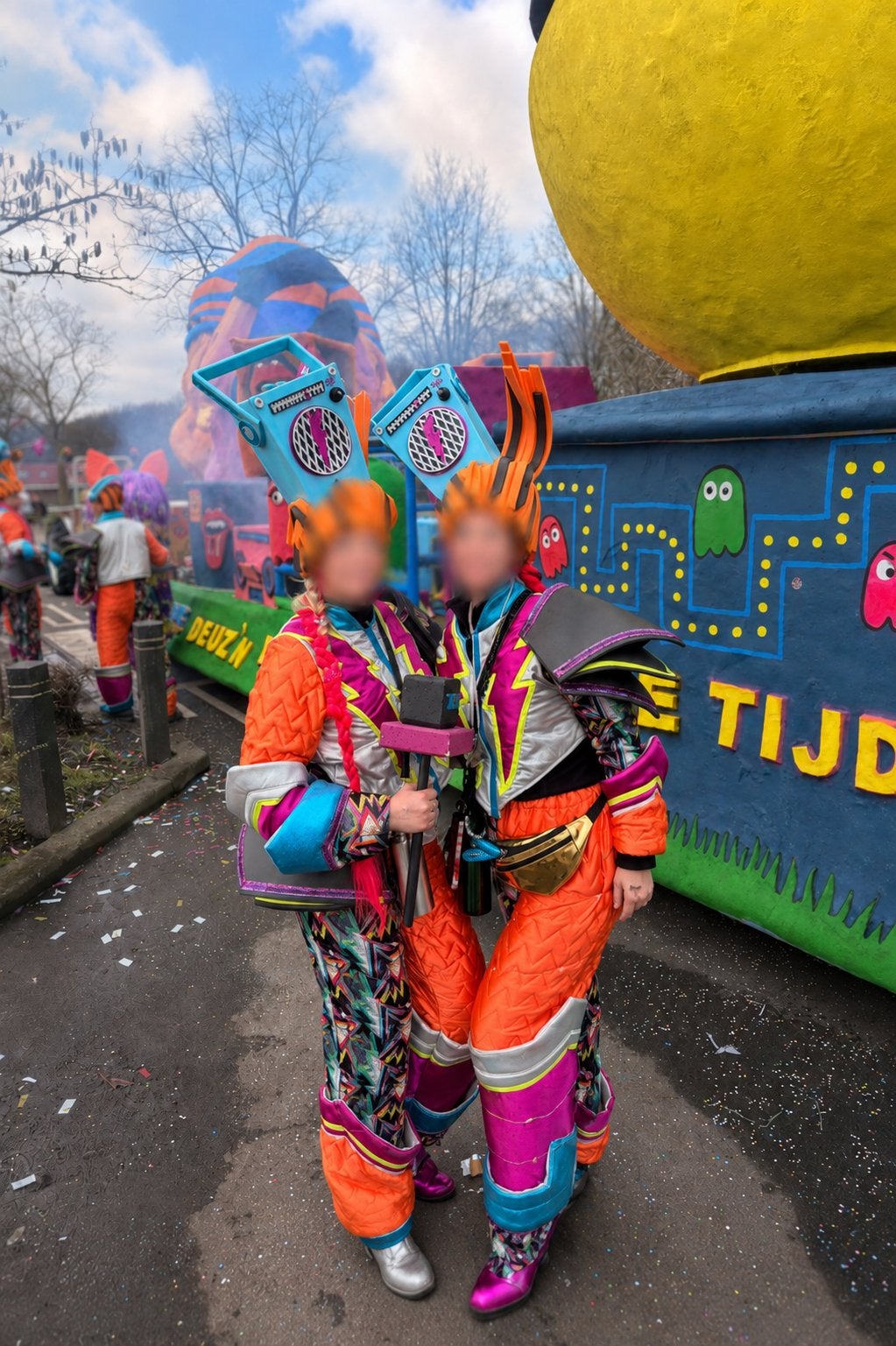 Carnaval pakken incl accessoires, Ophalen of Verzenden, Zo goed als nieuw, Maat 42/44 (L), Carnaval