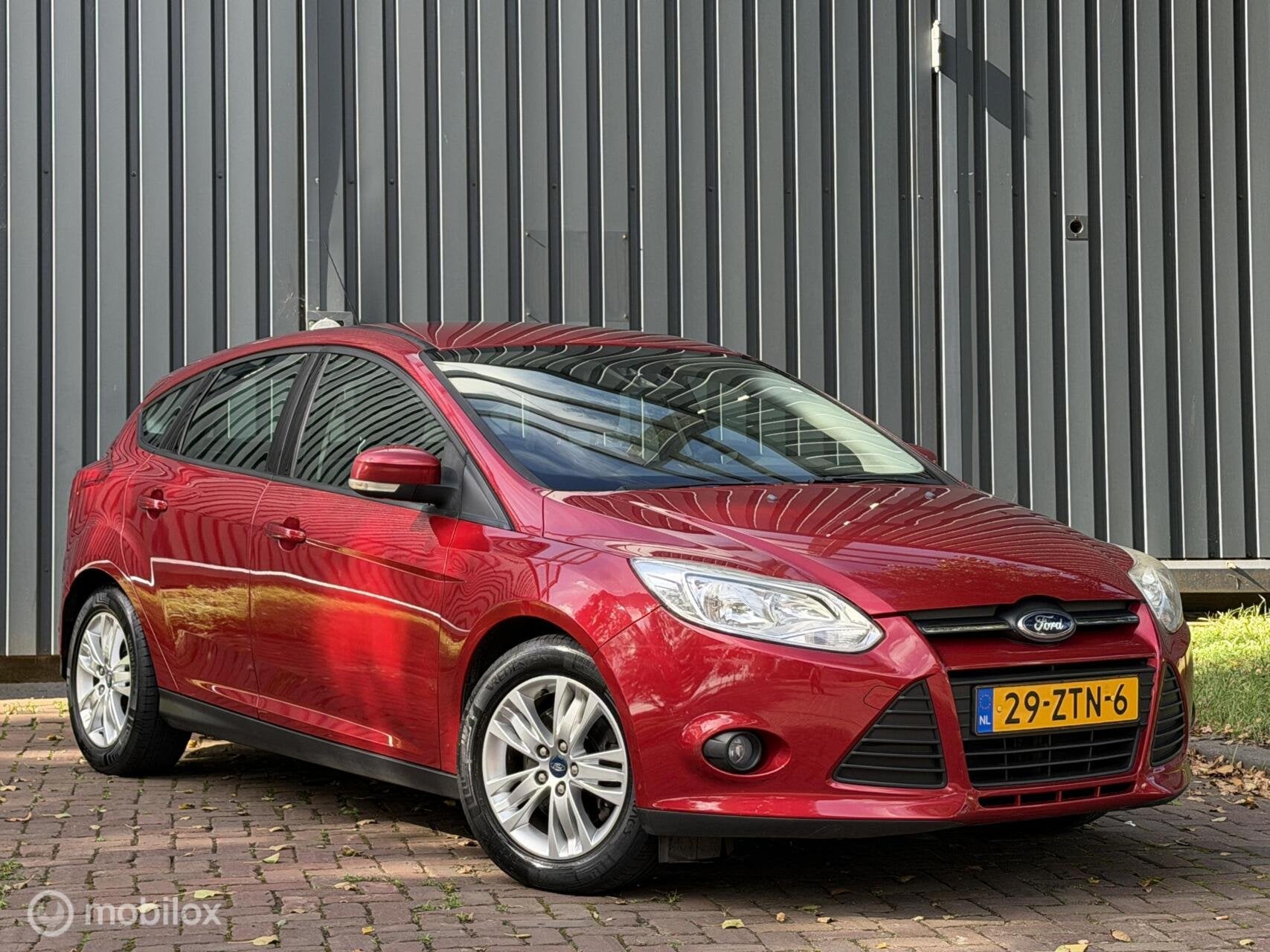 Ford Focus 1.0 EcoBoost Titanium 97,000 Km Nap|Dealer Ondrh|, 101 pk, Gebruikt, 635 kg, 1176 kg