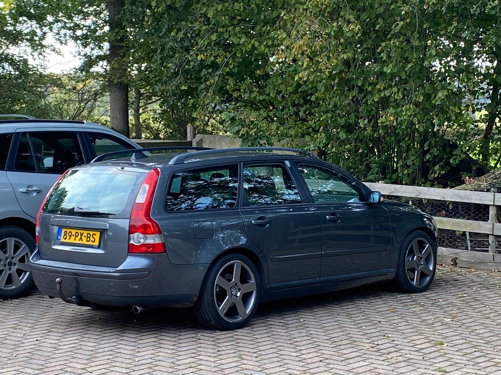 Volvo V50 2.5 T5 2005 Grijs, Auto's, Voorwielaandrijving, 700 kg, 2521 cc, Handgeschakeld