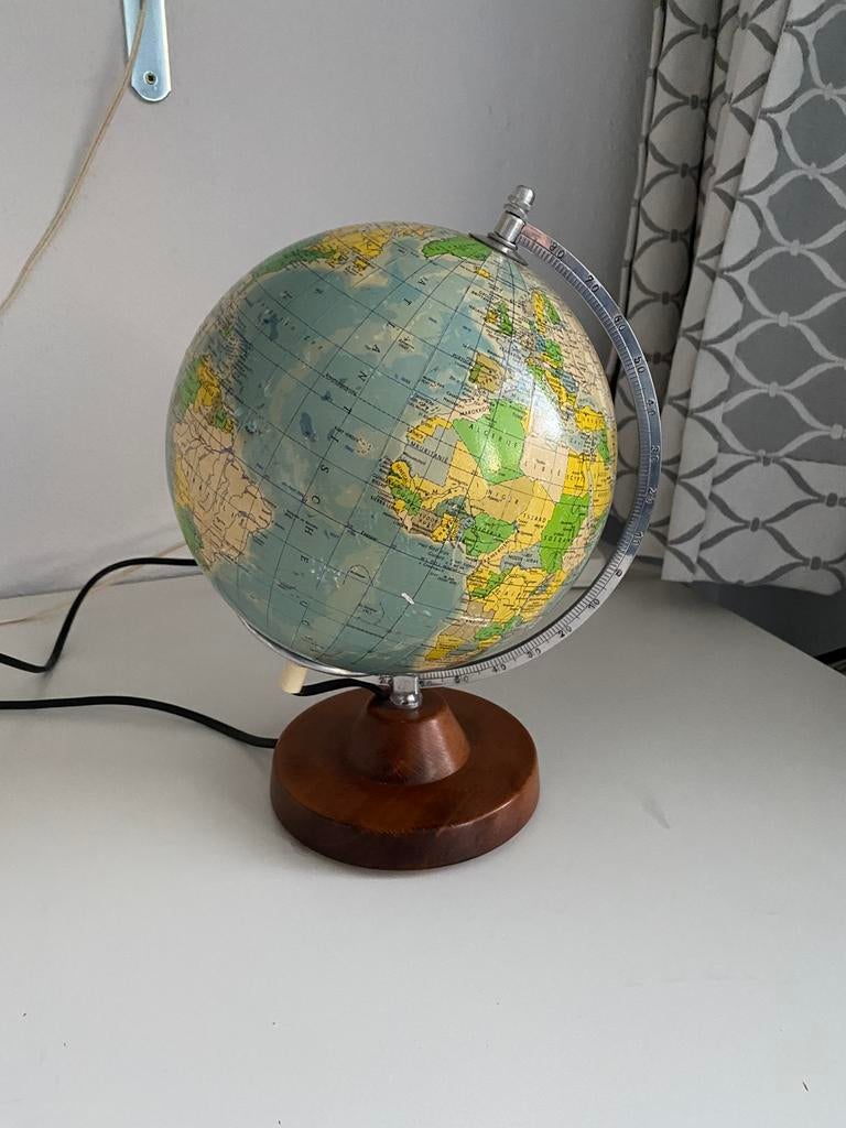 Räth staatkundige globe van glas, Ophalen of Verzenden, Zo goed als nieuw