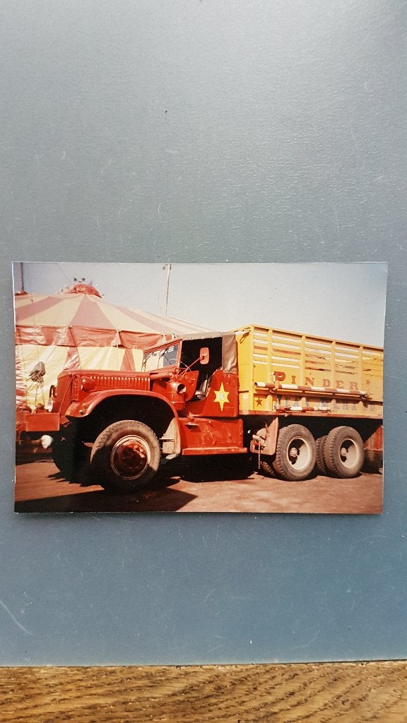 Vintage foto's Circus Pinder vrachtwagen en wagons, Ophalen of Verzenden, Gebruikt