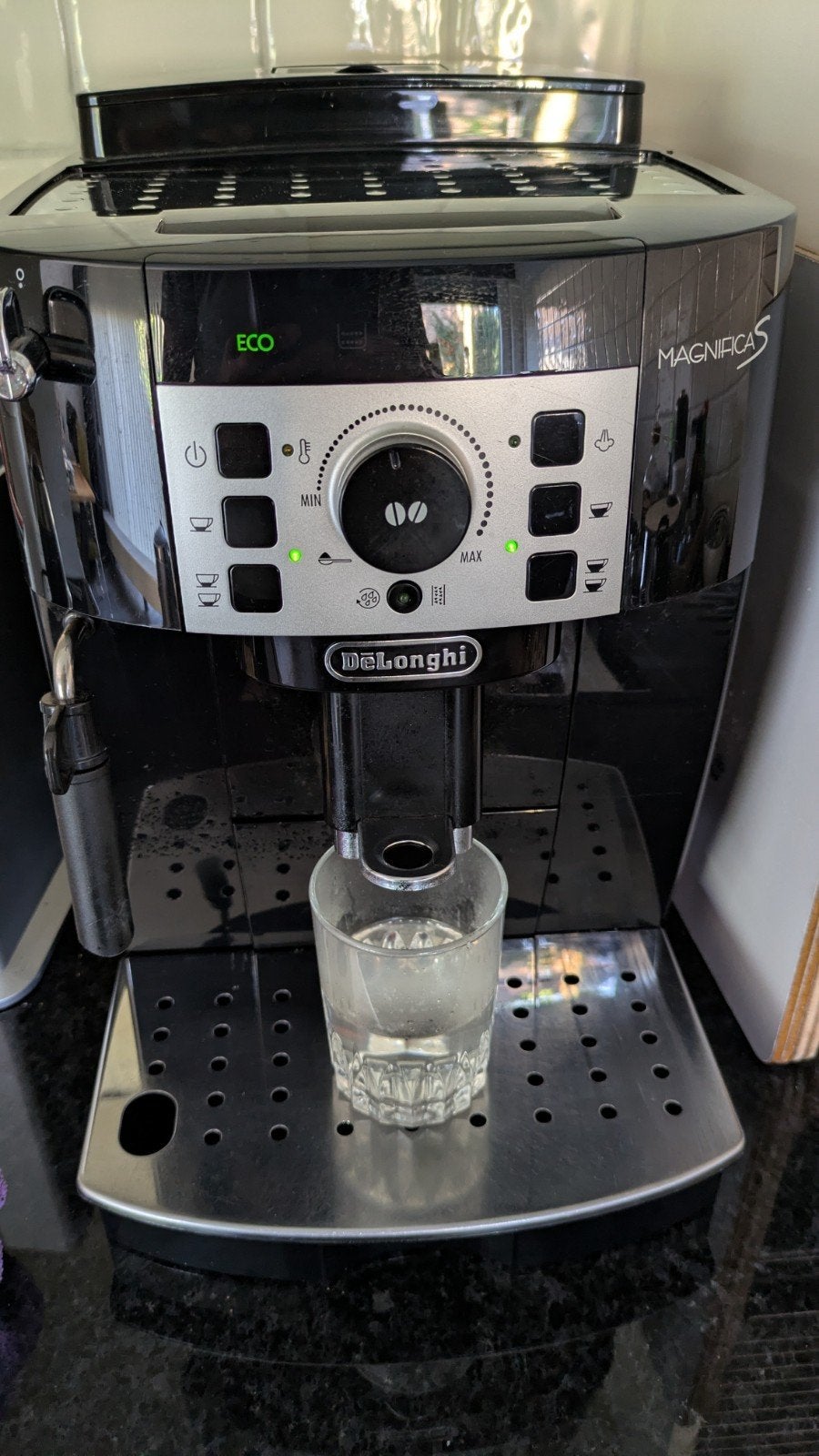 De'Longhi Magnifica S volautomatische espressomachine, Ophalen, Koffiemachine, Koffiebonen, Zo goed als nieuw