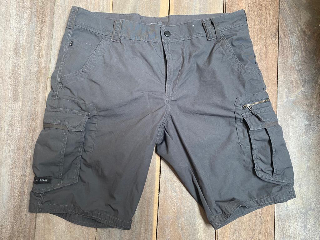 Quechua Bermuda XL 48 antracietgrijs 8 zakken als nieuw, Quechua, Verzenden, Maat 56/58 (XL), Zo goed als nieuw