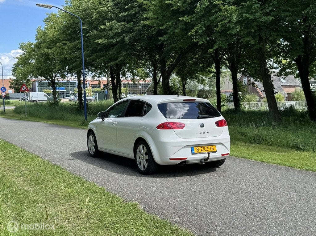 Seat Leon 1.4*AIRCO*ELEK. RAMEN*TREKHAAK*5 DRS, Voorwielaandrijving, Gebruikt, 4 cilinders, Leon