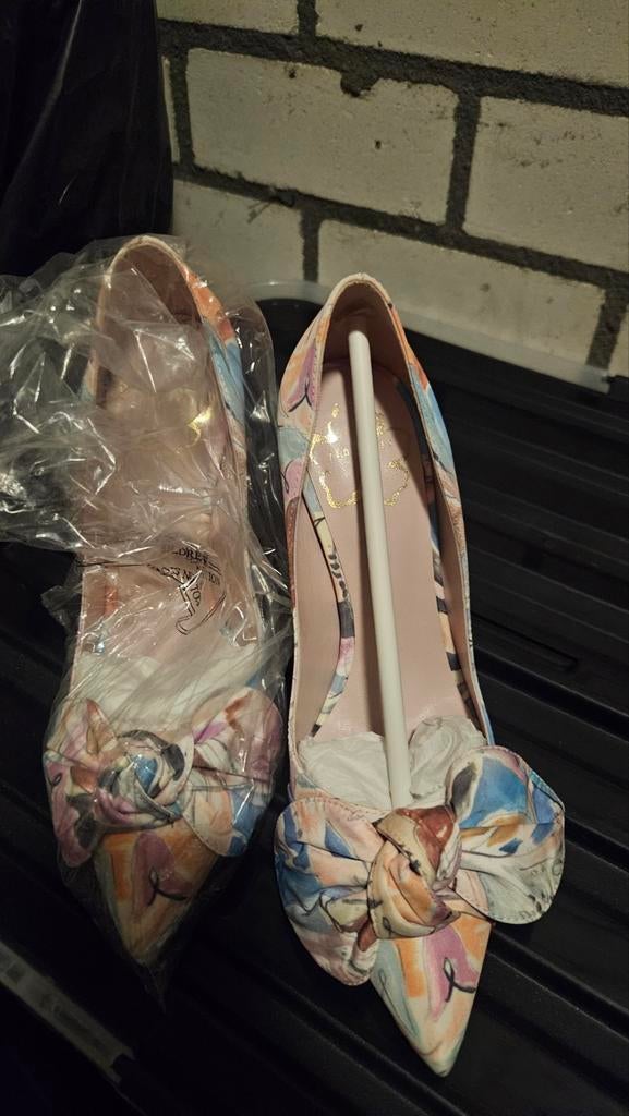 Ted Baker pumps - Zo goed als nieuw - Maat 36, Pumps, Overige kleuren, Ophalen of Verzenden, Zo goed als nieuw