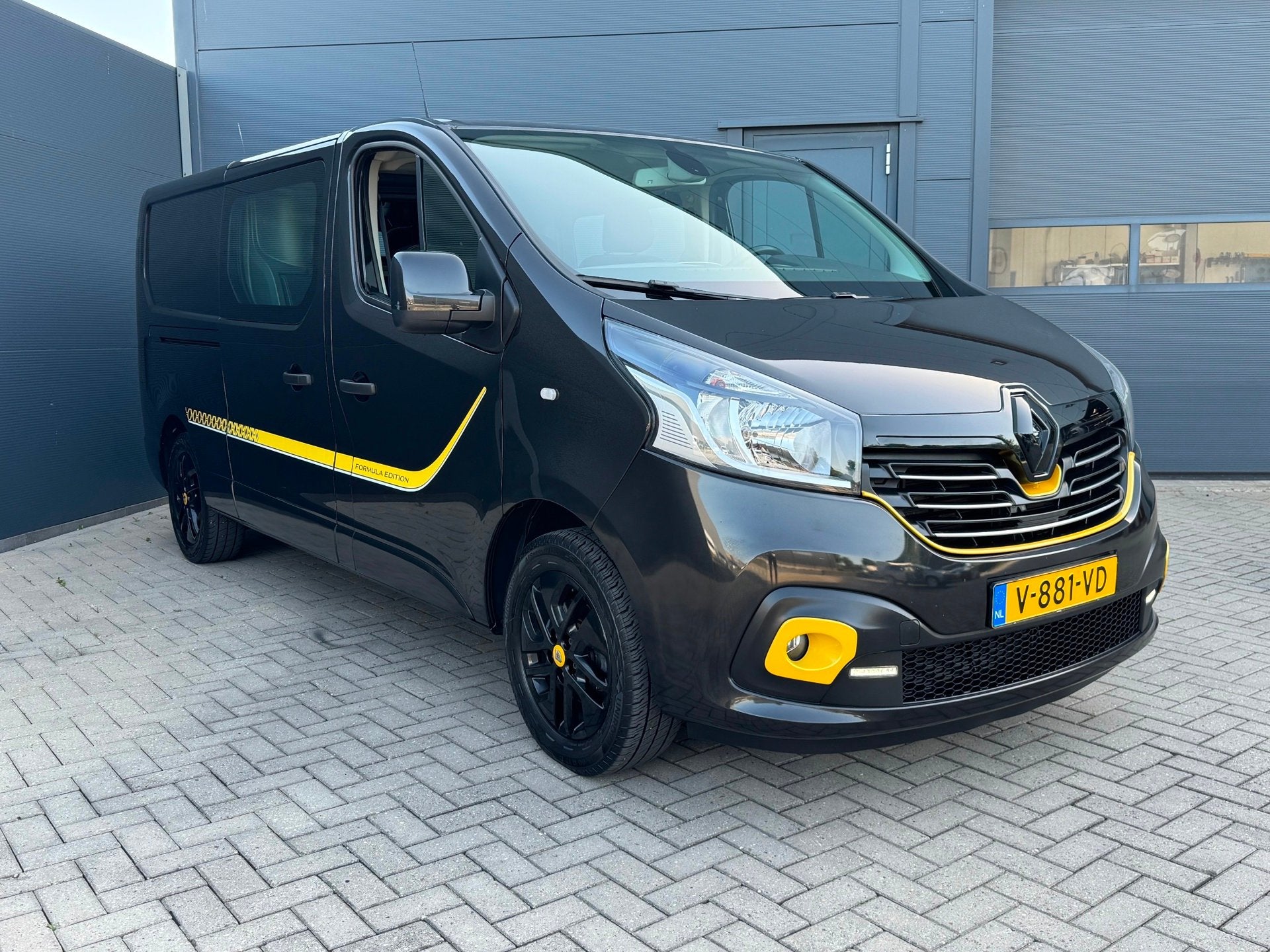 Renault Trafic 1.6 dCi T29 L2H1 / Dubbel Cabine / 2 x Zijdeu, Voorwielaandrijving, Gebruikt, Euro 6, Renault