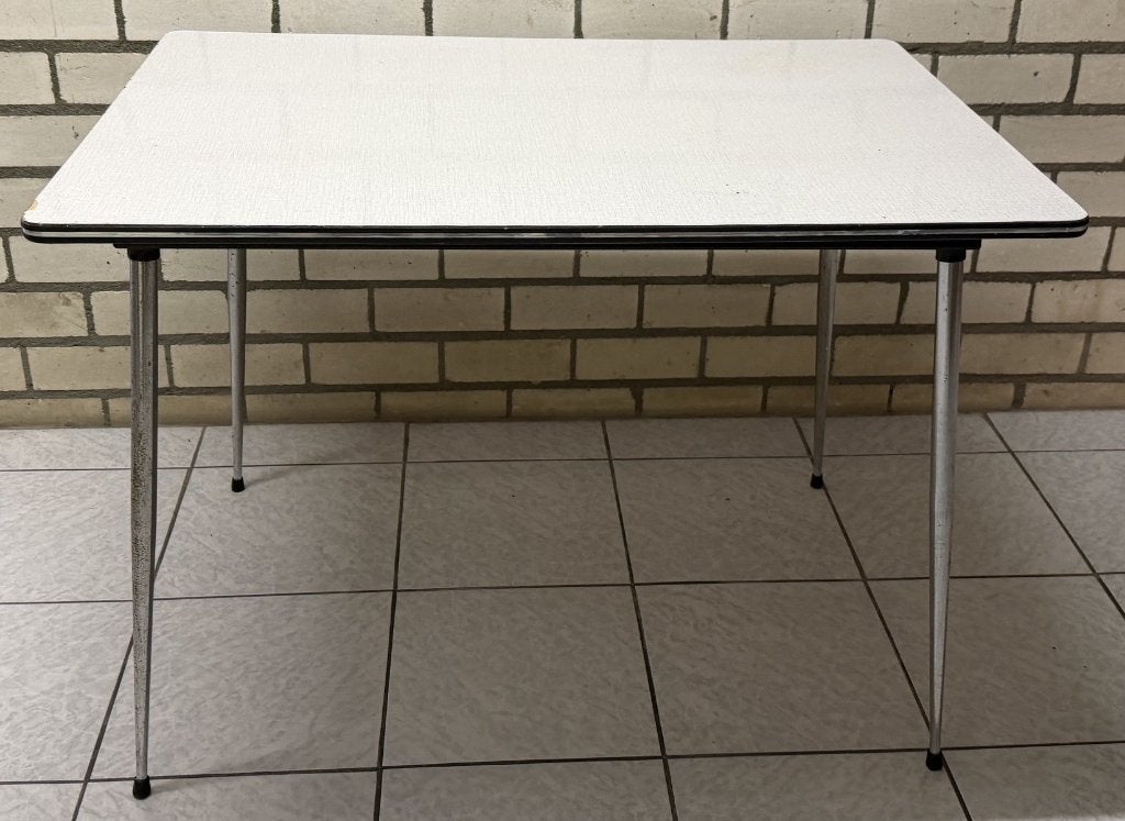 Formica tafel wit, Ophalen, Gebruikt, 100 tot 150 cm, 50 tot 100 cm
