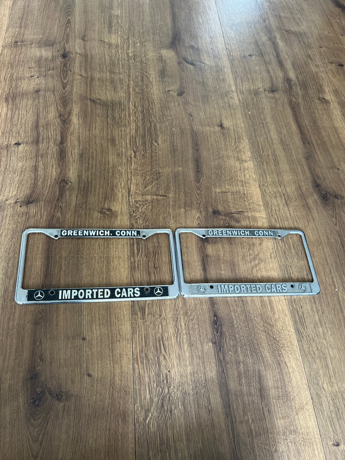 Vintage Mercedes-Benz Kentekenplaathouders (USA), Auto diversen, Kentekenplaathouders, Verzenden, Gebruikt