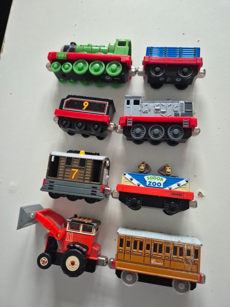 Thomas de Trein: 41 metalen treinen met grote baan, Kinderen en Baby's, Speelgoed | Speelgoedvoertuigen, Ophalen of Verzenden