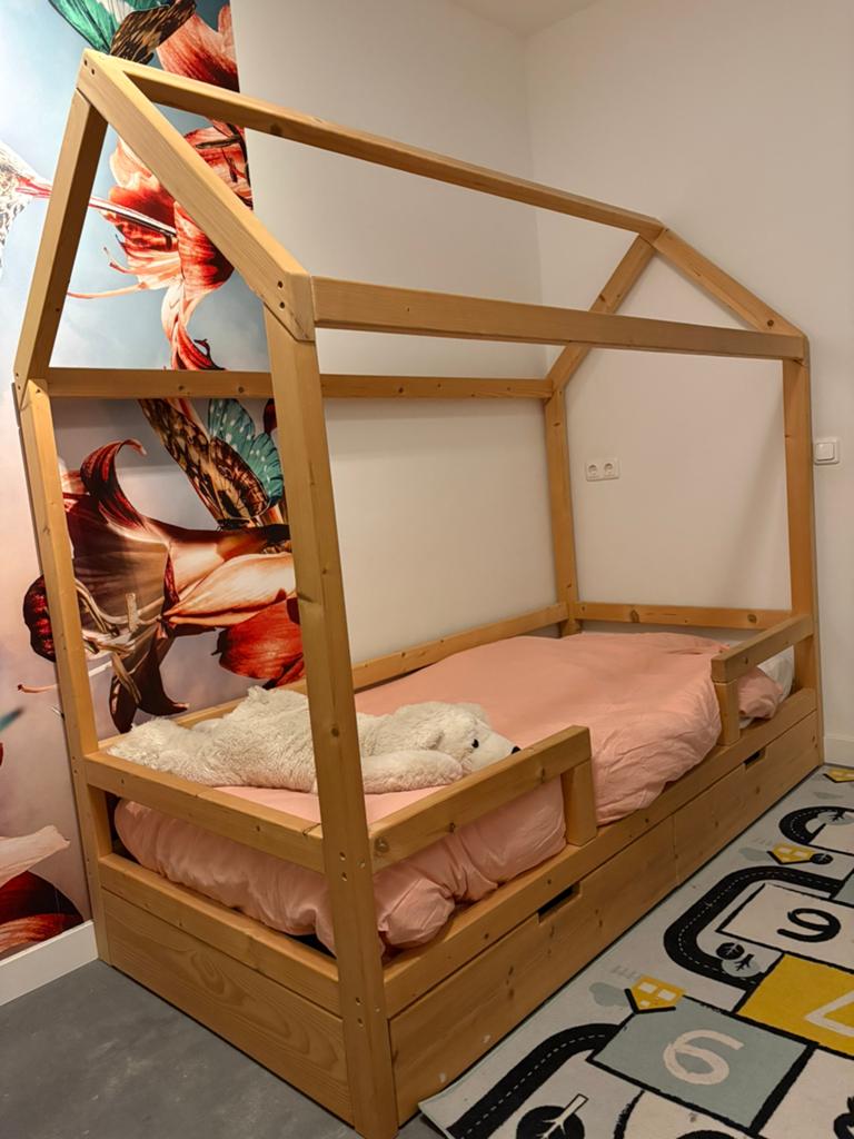 Huisje bed. Als nieuw incl handige grote lades, Ophalen, 85 tot 100 cm, Zo goed als nieuw, Lattenbodem