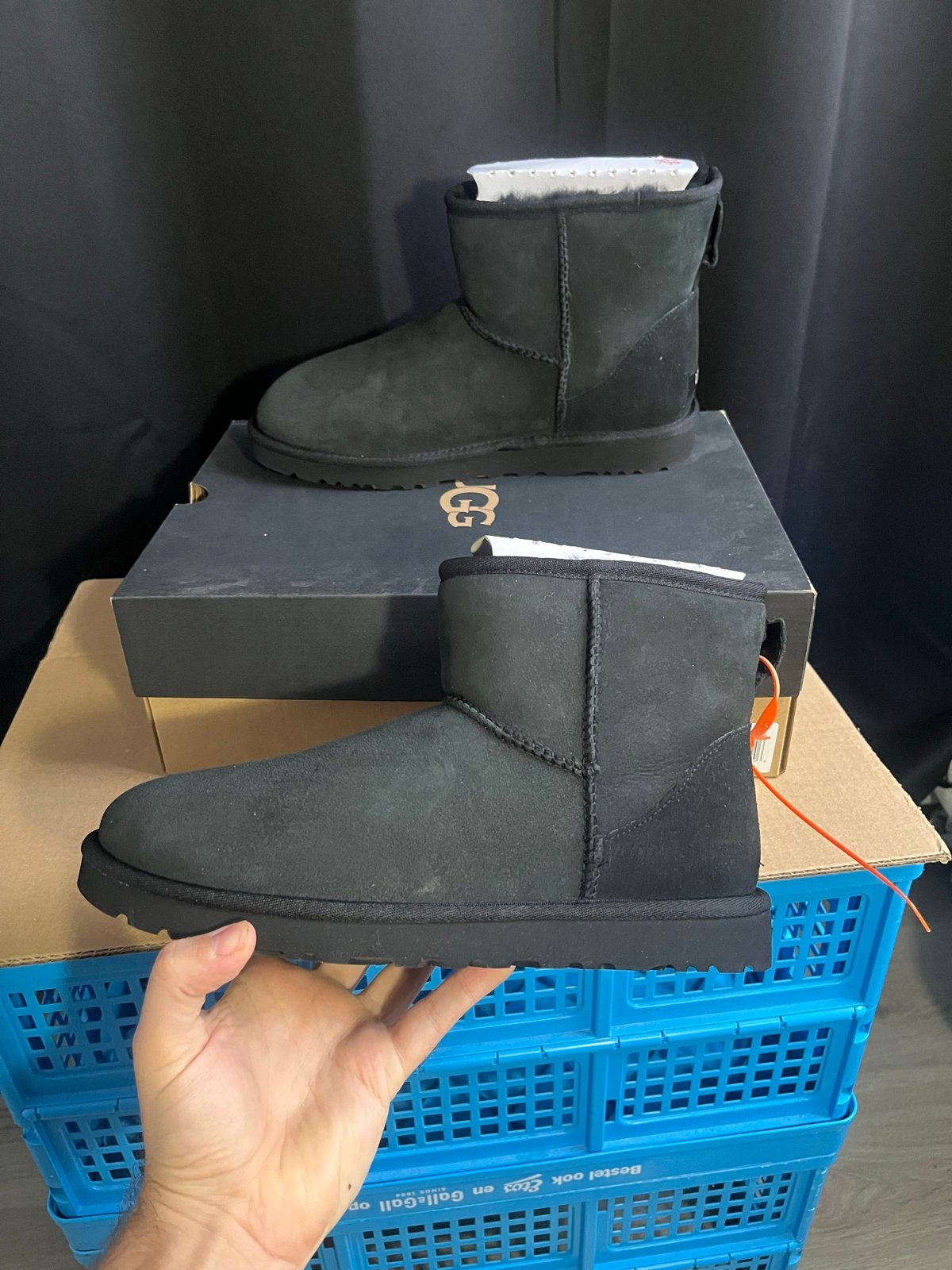 UGG Classic Mini Laarzen - Maat 42 - zwart, Zwart, Snowboots, Nieuw, Ophalen of Verzenden