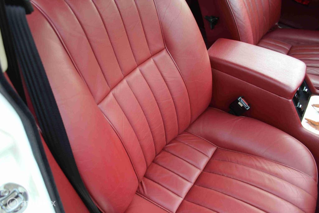 Jaguar XJ 4.2 | origineel 98.000 km | Tudor White on Red, foto 10