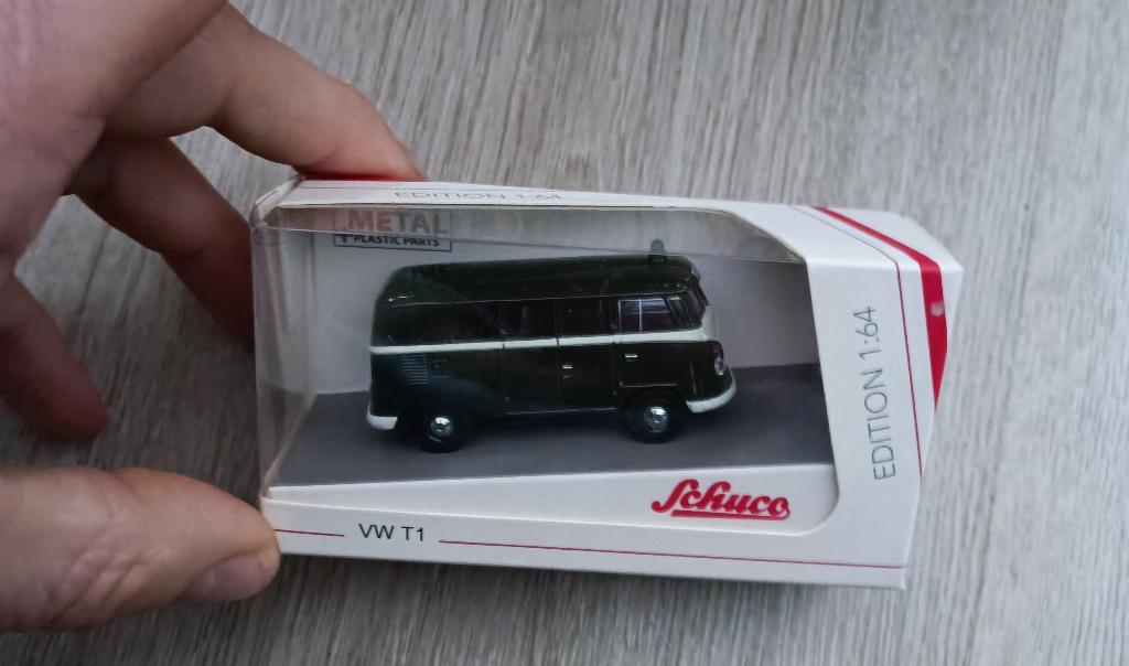 Schuco volkswagen Vw T1 bus polizei groen 452015400 1:64, Ophalen of Verzenden, Nieuw, Auto