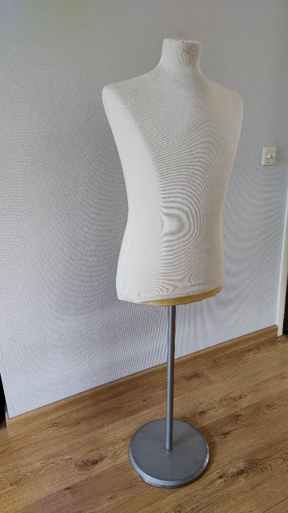 Naai paspop etalagepop functioneel decoratie op metalen poot, Ophalen, Gebruikt, Paspop