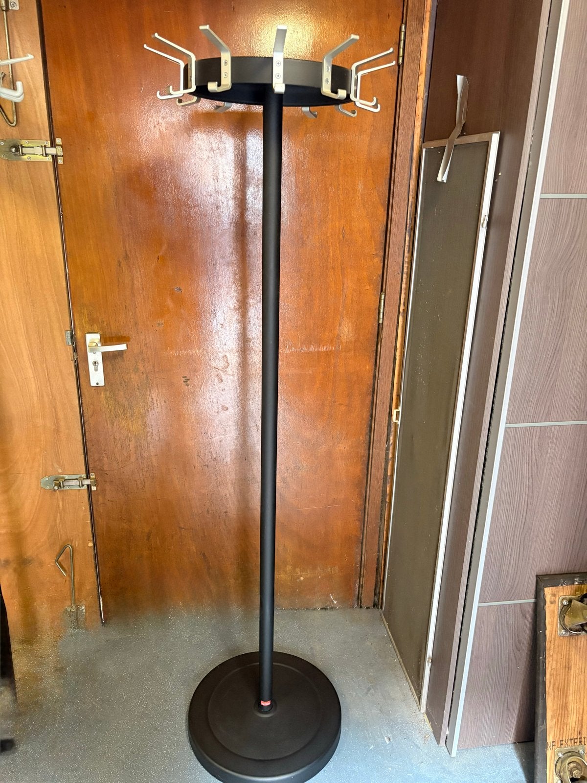 Van Esch staande kapstok, zwart met zilveren haken, Huis en Inrichting, Ophalen, Gebruikt, Metaal, Staande kapstok