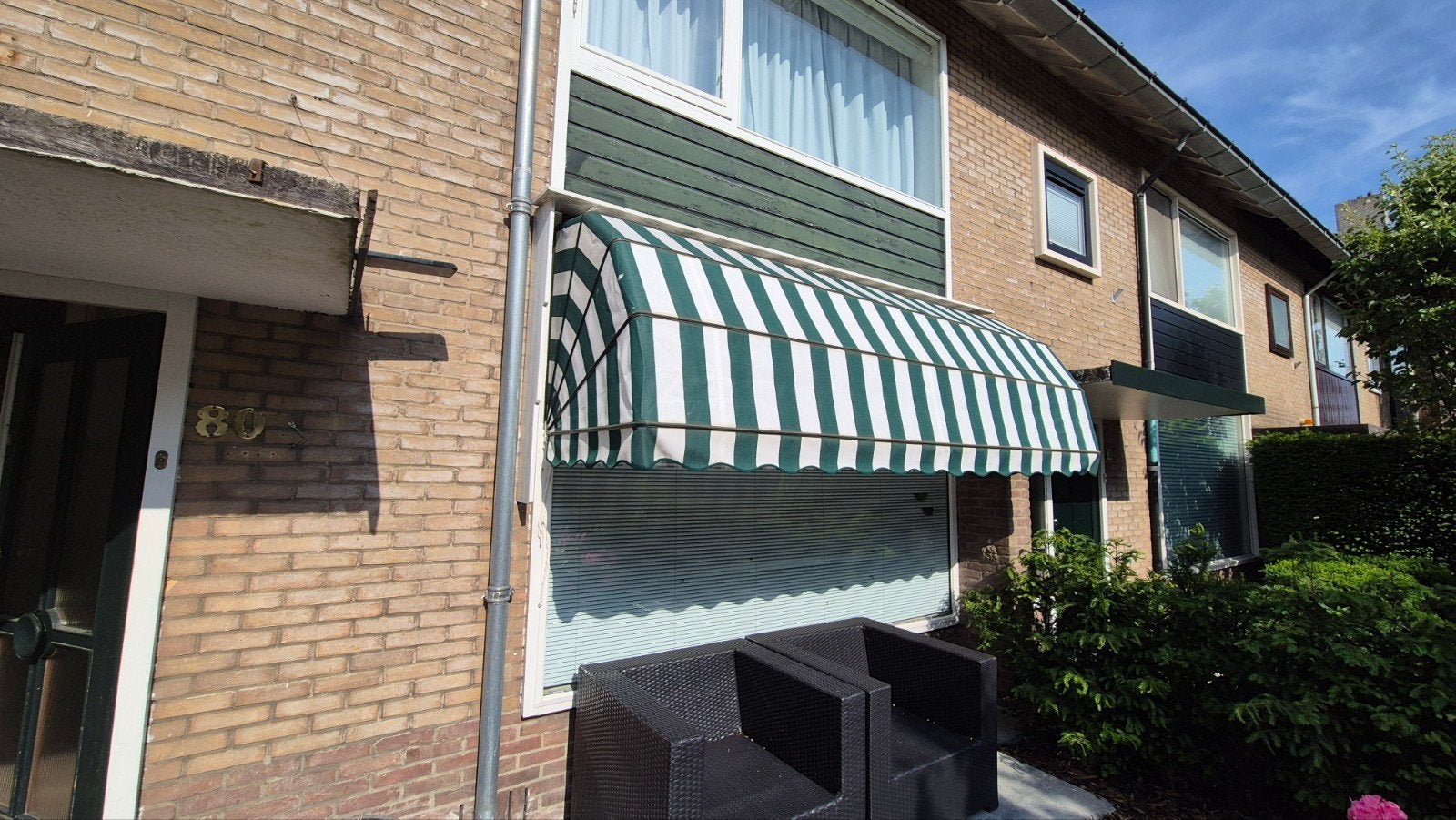 Groen-wit gestreepte markies/zonnescherm  3 mtr, Doe-het-zelf en Verbouw, Rolluiken, Ophalen, Gebruikt, Overige kleuren, 200 cm of meer