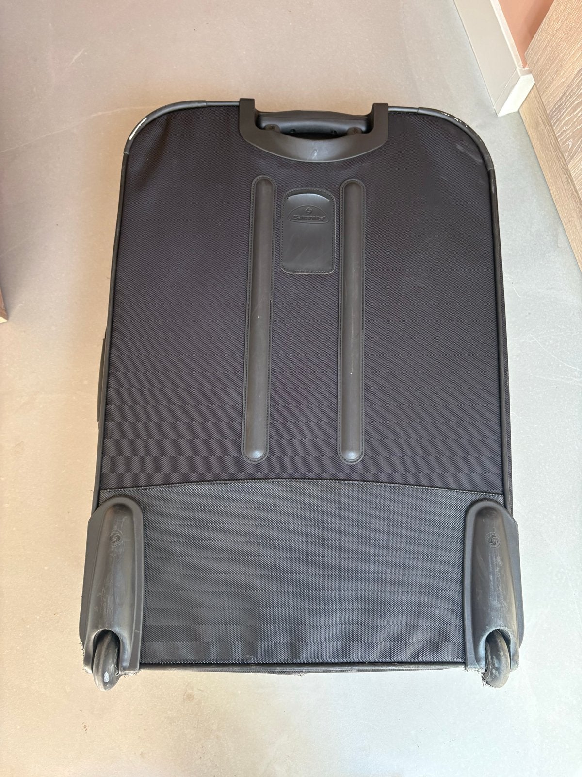 Samsonite koffer met wieltjes en uitschuifbare handgreep, Ophalen, 30 cm of meer, Gebruikt, Zwart