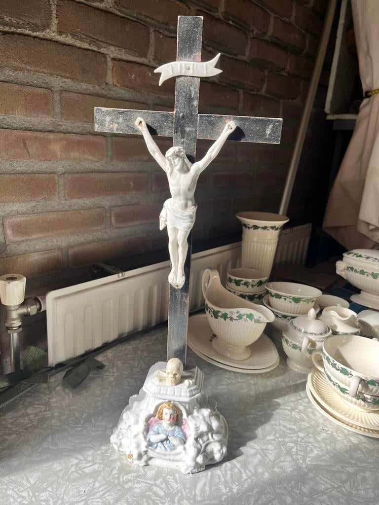 Jezus aan kruis hout en porselein, Antiek en Kunst, Ophalen of Verzenden