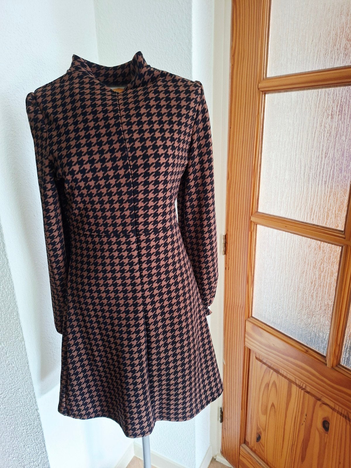 Retro Jurk Zwart/Bruin Houndstooth Maat S/M, Ophalen of Verzenden, Gedragen, Maat 36 (S), Bruin