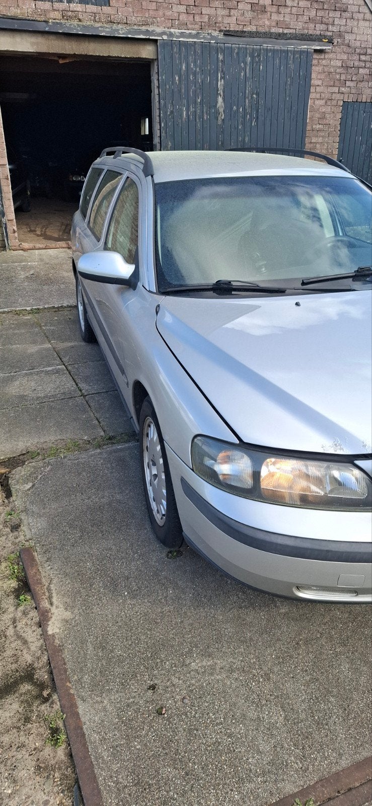 Te koop volvo v70 voor onderdelen loop of sloop, Ophalen