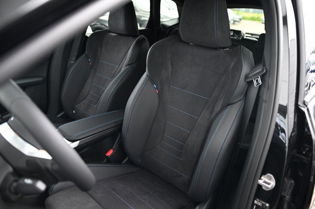 BMW 2 Serie Active Tourer 225e xDrive M Sport Automaat / Pan, Auto's, BMW, Automaat, 1800 kg, Zwart, Stoelverwarming