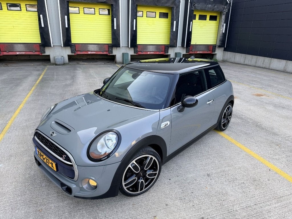 Mini Cooper S - 192PK - JCW pakket - Pepper II, Auto's, Voorwielaandrijving, Stof, Zwart, 4 stoelen