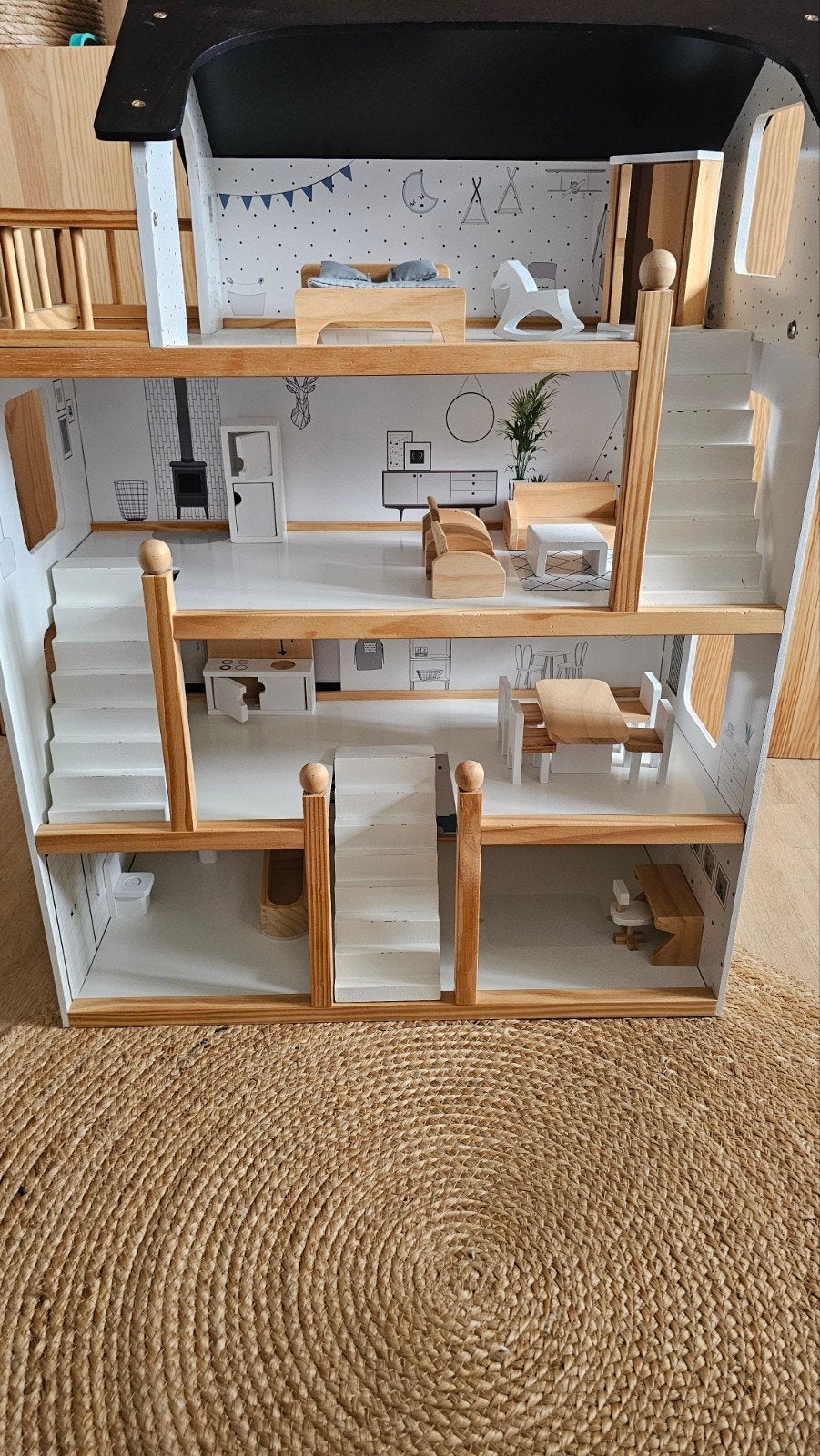 Groot Houten Poppenhuis met Meubels - Zo goed als nieuw, Ophalen, Zo goed als nieuw, Poppenhuis